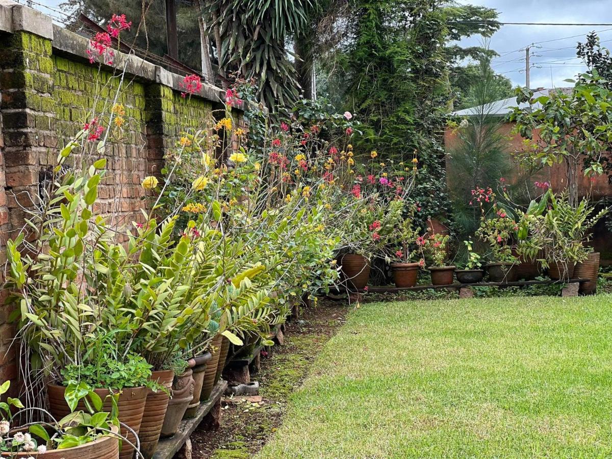 Bed&Breakfast Vanilla Antsirabe Bagian luar foto